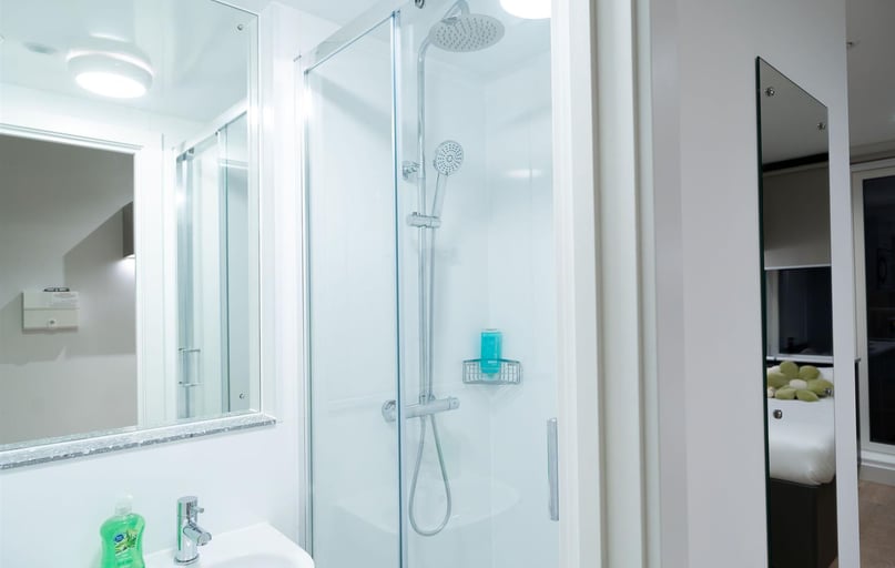 Kennington Lane, Kennington, London - Image 1